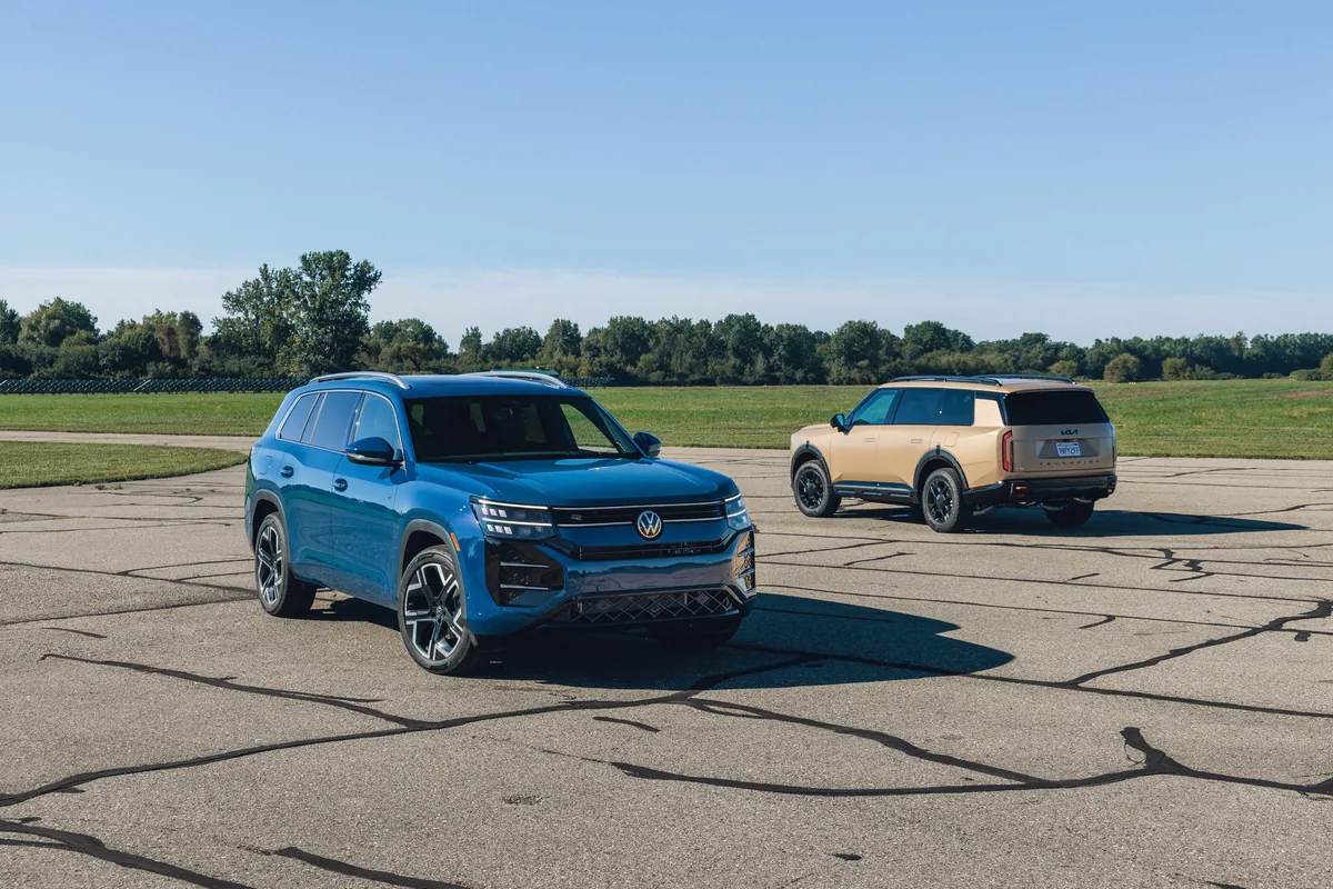 2027 Kia Telluride X-Pro SX Prestige AWD vs. Volkswagen Atlas SEL Premium R-Line 4Motion compared