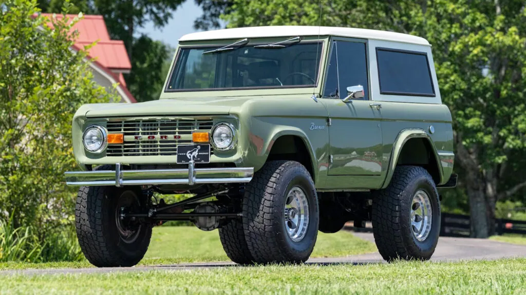 Restomod 1969 Ford Bronco Outperforms New Model In Some Aspects